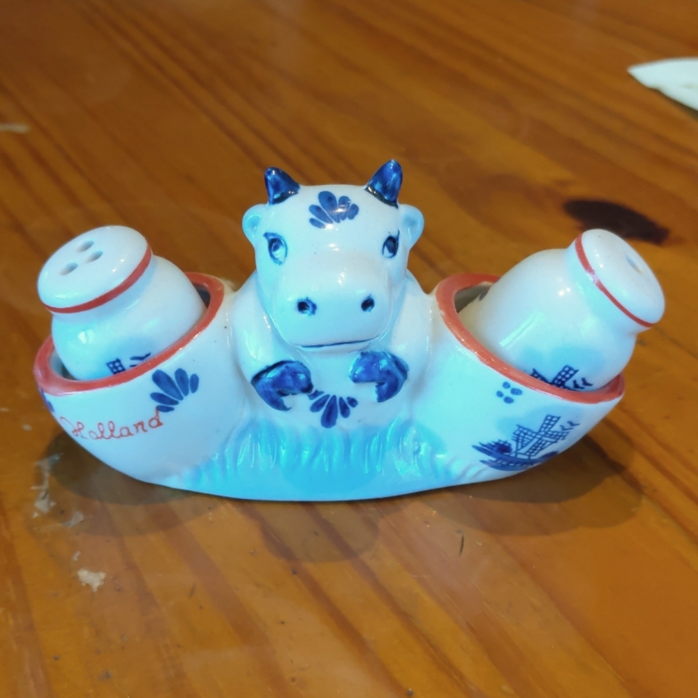 Salt and pepper shakers